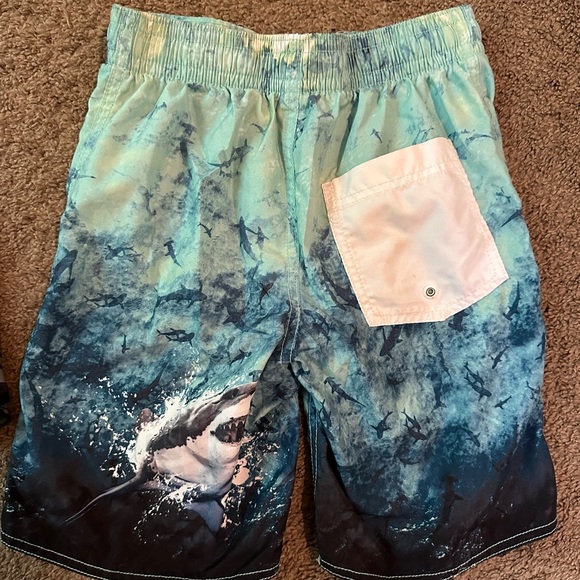 Boys Old Navy Board-shorts (swimsuits) - Picture 4 of 5